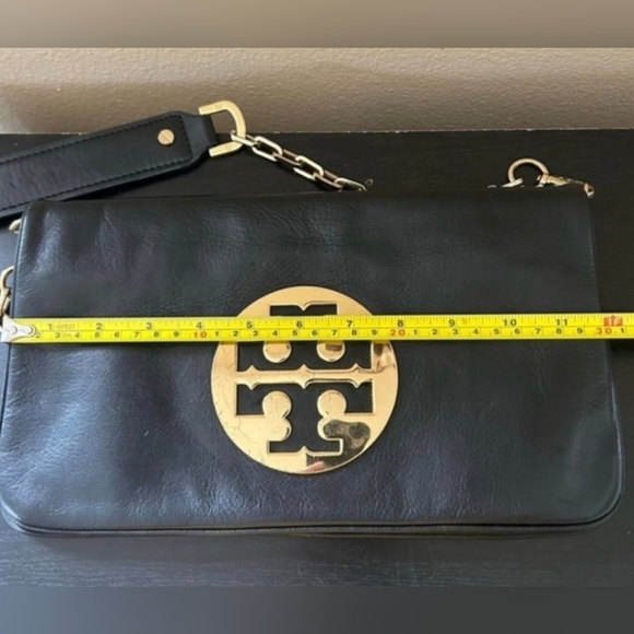 EUC Tory Burch Black Shoulder Bag/Clutch w/Tory Logo - Picture 2 of 4